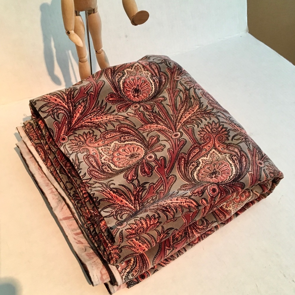 Velveteen Scroll Design FABRIC